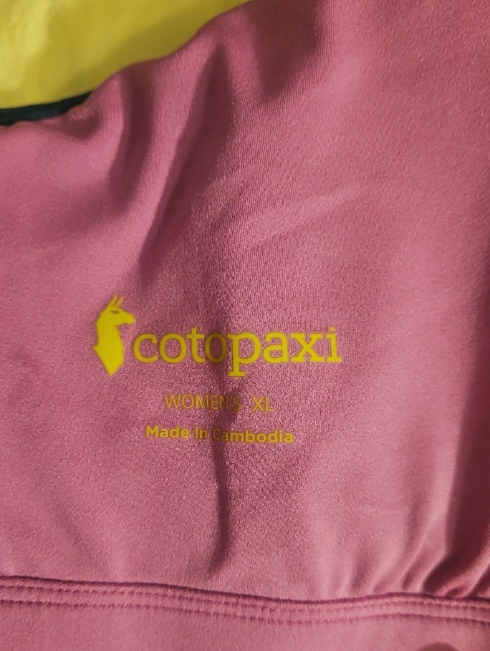 Cotopaxi Mari Crop- Raspberry - Picture 7 of 9